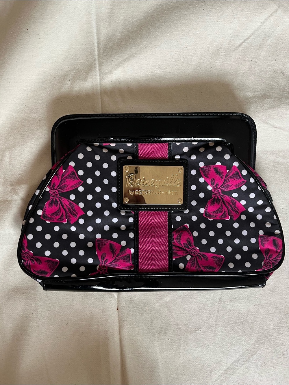 Vintage Betsyville by Betsey Johnson Black & Hot Pink Polka Dot Bow Wristlet